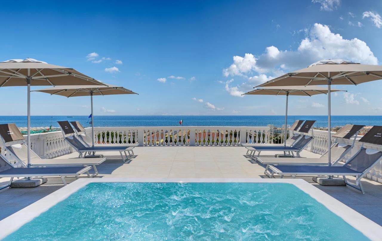 Hotel Coluccini Marina di Pietrasanta Εξωτερικό φωτογραφία