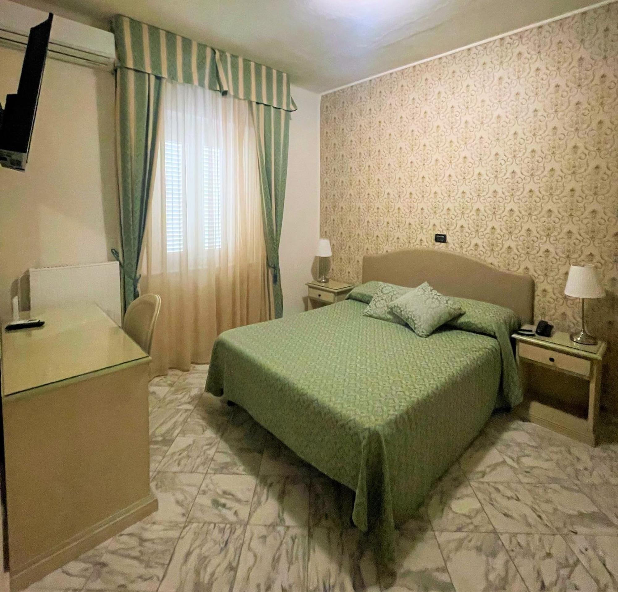 Hotel Coluccini Marina di Pietrasanta Εξωτερικό φωτογραφία