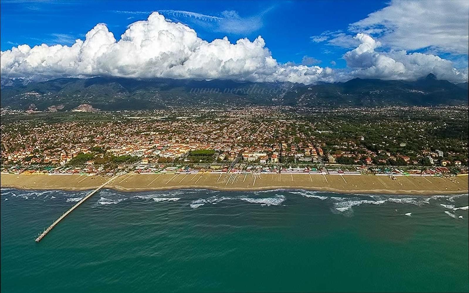 Hotel Coluccini Marina di Pietrasanta Εξωτερικό φωτογραφία