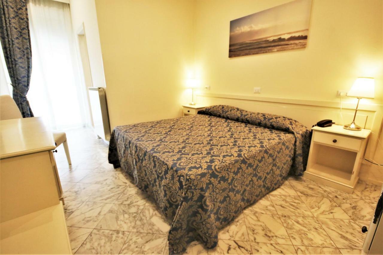 Hotel Coluccini Marina di Pietrasanta Εξωτερικό φωτογραφία