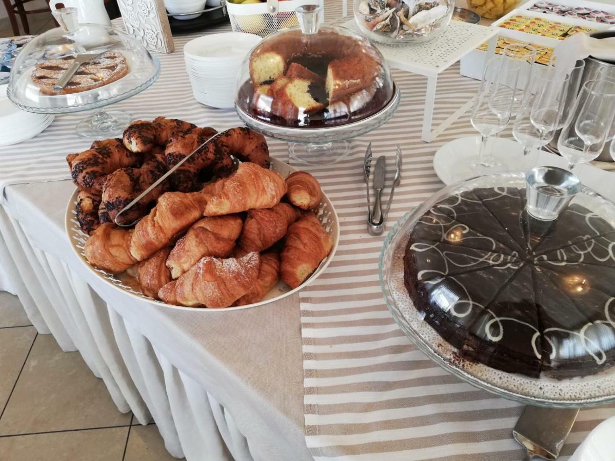 Hotel Coluccini Marina di Pietrasanta Εξωτερικό φωτογραφία