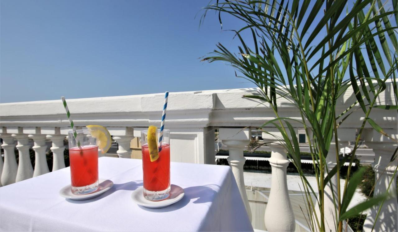 Hotel Coluccini Marina di Pietrasanta Εξωτερικό φωτογραφία